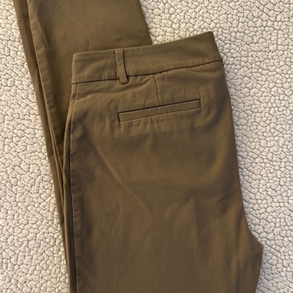 Women’s Brown Stretch Van Heusen Slacks Size 14